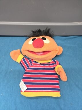 Sesame Street Ernie Hand Puppet 2004 Fisher-Price